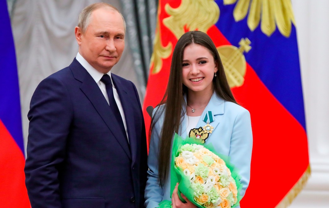 FOTO // Ce au remarcat americanii la Vladimir Putin, după întâlnirea președintelui cu rușii medaliați cu aur la JO de iarnă