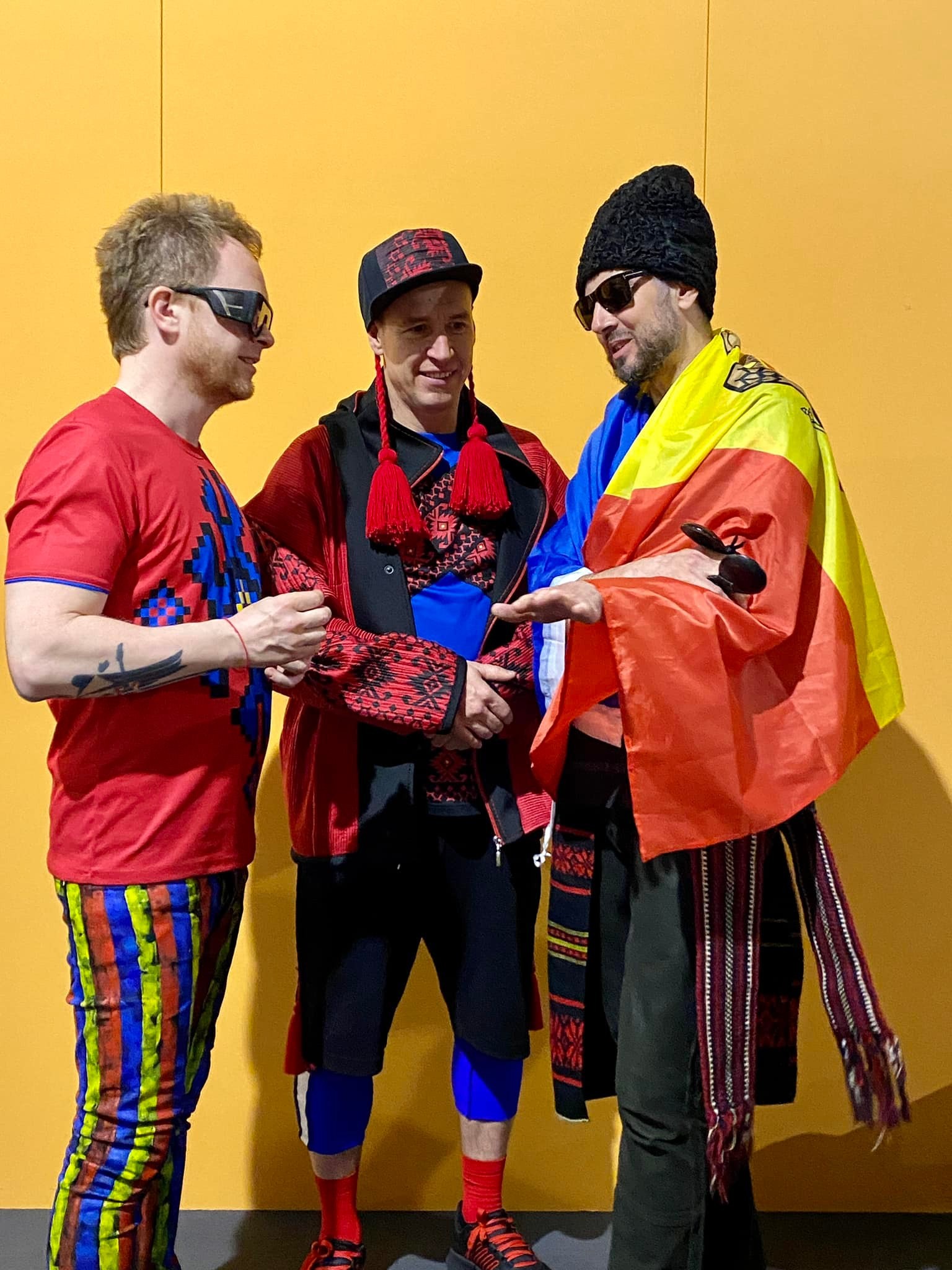 FOTO // Formația Zdob și Zdub și frații Advahov ne vor reprezenta țara la Eurovision-2022 în ținute alese