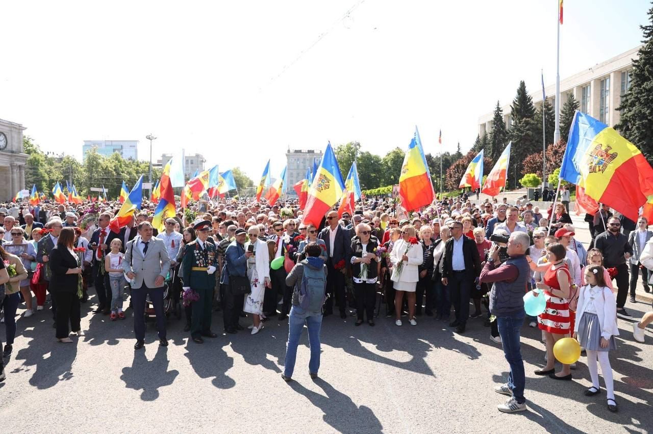 Peste zece mii de activiști și simpatizanți ai Partidului „ȘOR” au participat la un marș dedicat Zilei Victoriei