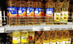 Mai scump cu peste 25%. Cât a ajuns să coste litrul de ulei de floarea soarelui în Republica Moldova