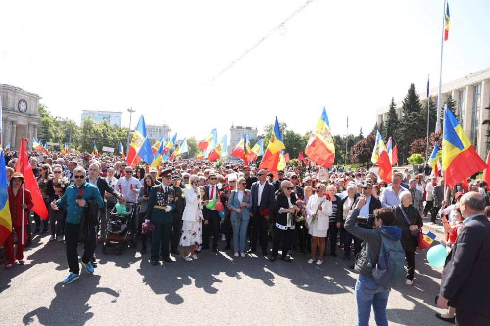Peste zece mii de activiști și simpatizanți ai Partidului „ȘOR” au participat la un marș dedicat Zilei Victoriei