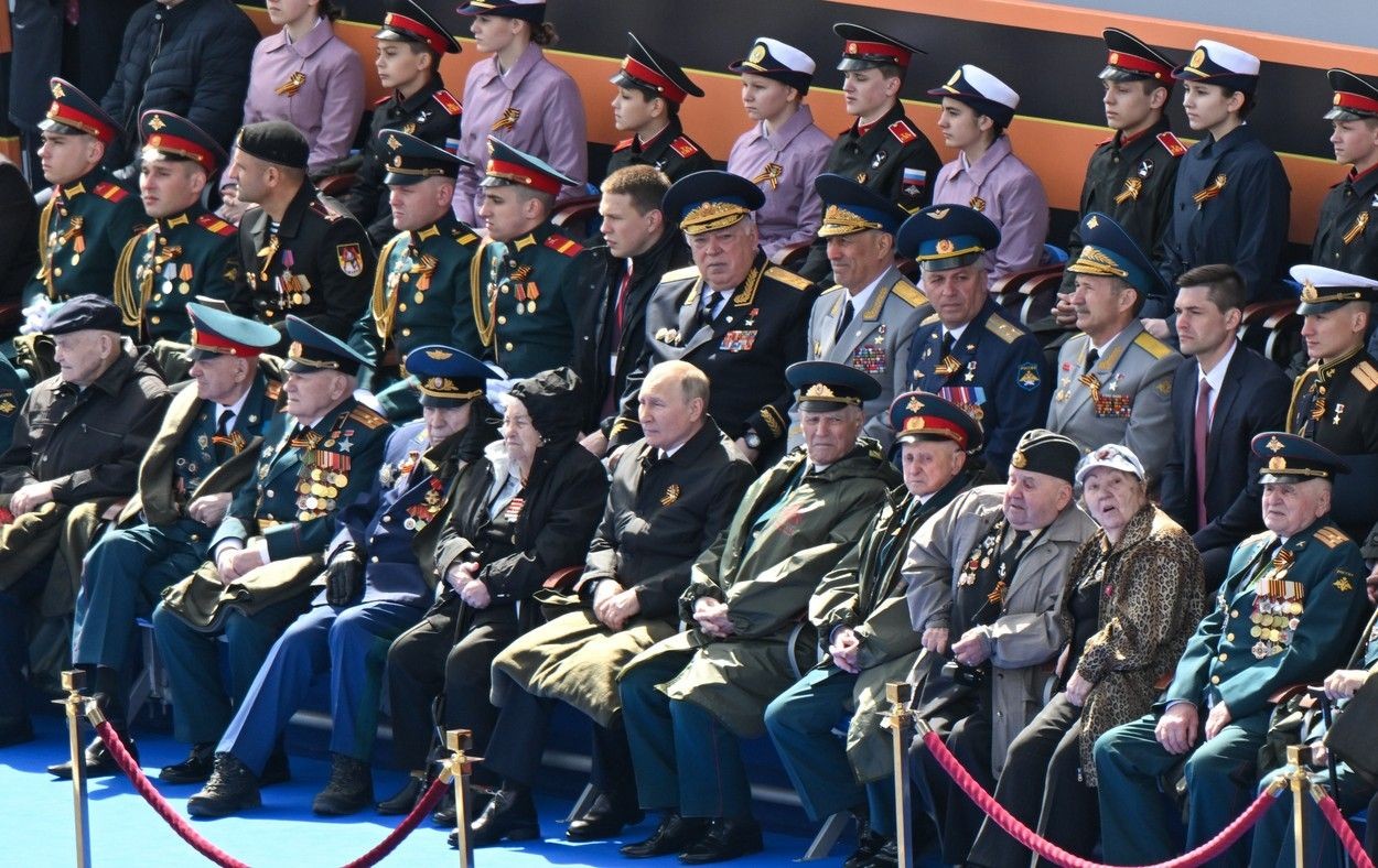Cum îl trădează limbajul corpului pe Putin. Detalii de neimaginat au ieșit la iveală despre liderul rus