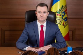 DOC // Judecătorul Oleg Melniciuc ar fi hărţuit sexual o elevă: A sărutat-o, a cuprins-o, strecurându-și mâinele sub bluză