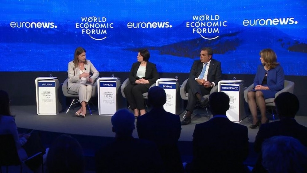 Natalia Gavrilița, la Forumul de la Davos: Sunt mândră de modul în care oamenii din țara mea ajută refugiații