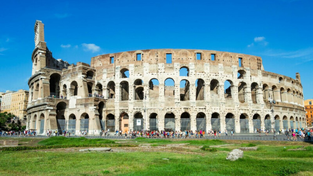 Italia renunţă la restricţiile privind intrarea în ţară a turiştilor