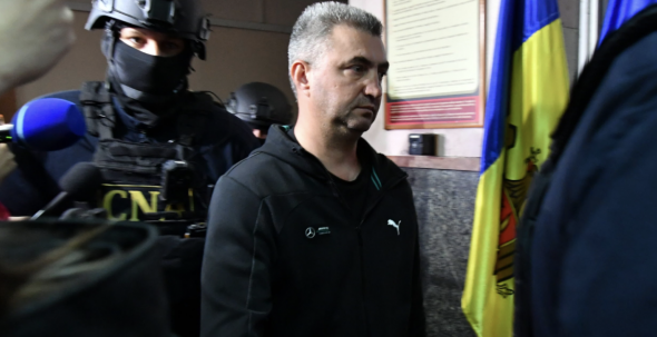 Cumnatul lui Dodon care a mâncat o recipisă rămâne după gratii. Recursul avocaților respins de judecători