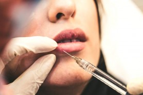 Divele din Rusia au de suferit: Se prevede o criză de Botox. ”Scăderea ofertei provoacă deja îngrijorare în rândul clinicilor”