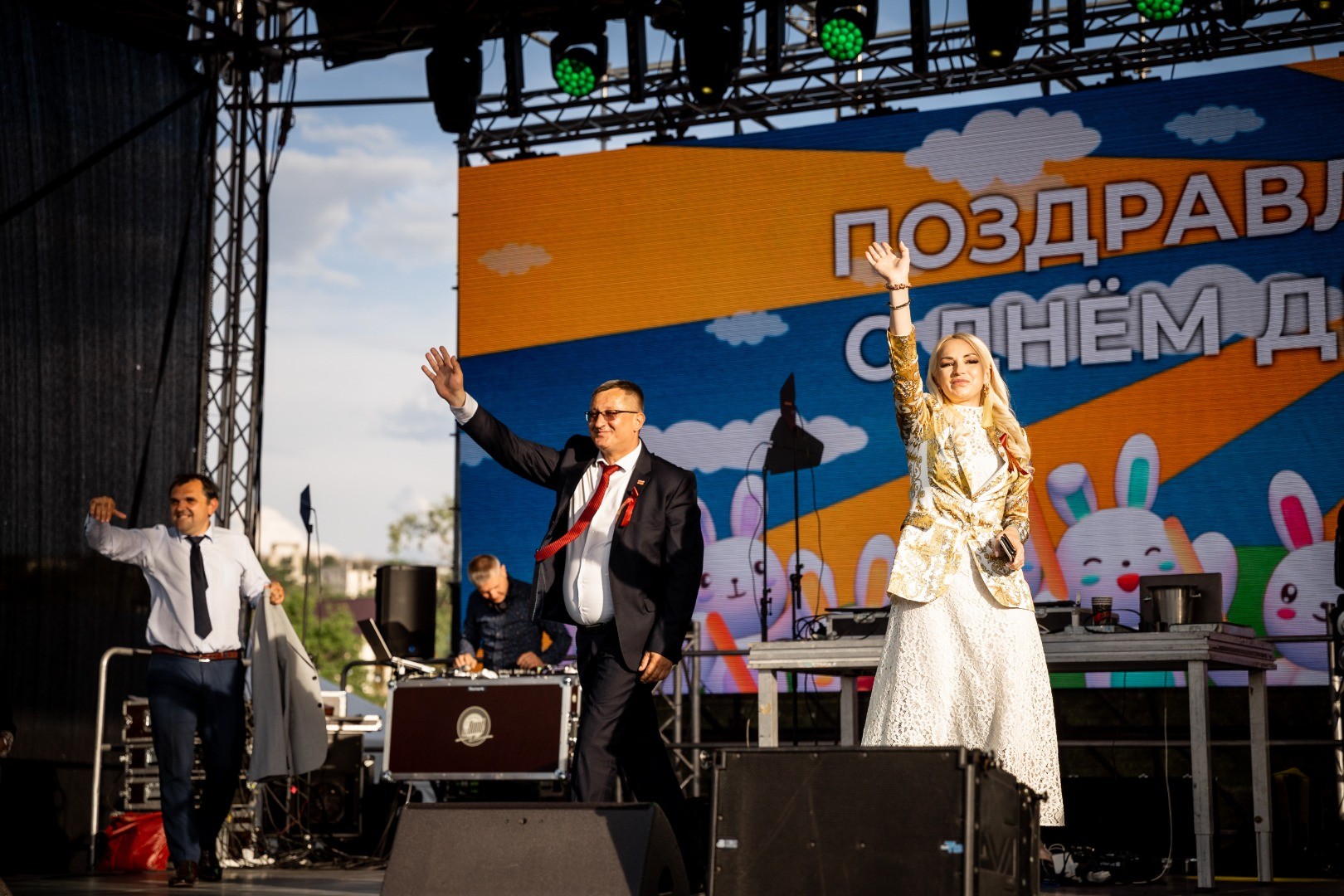FOTO // Concert de excepție la OrheiLand. Aproximativ 50 de mii de oameni au participat la evenimentul organizat la inițiativa lui Ilan Șor, de Ziua Copilului