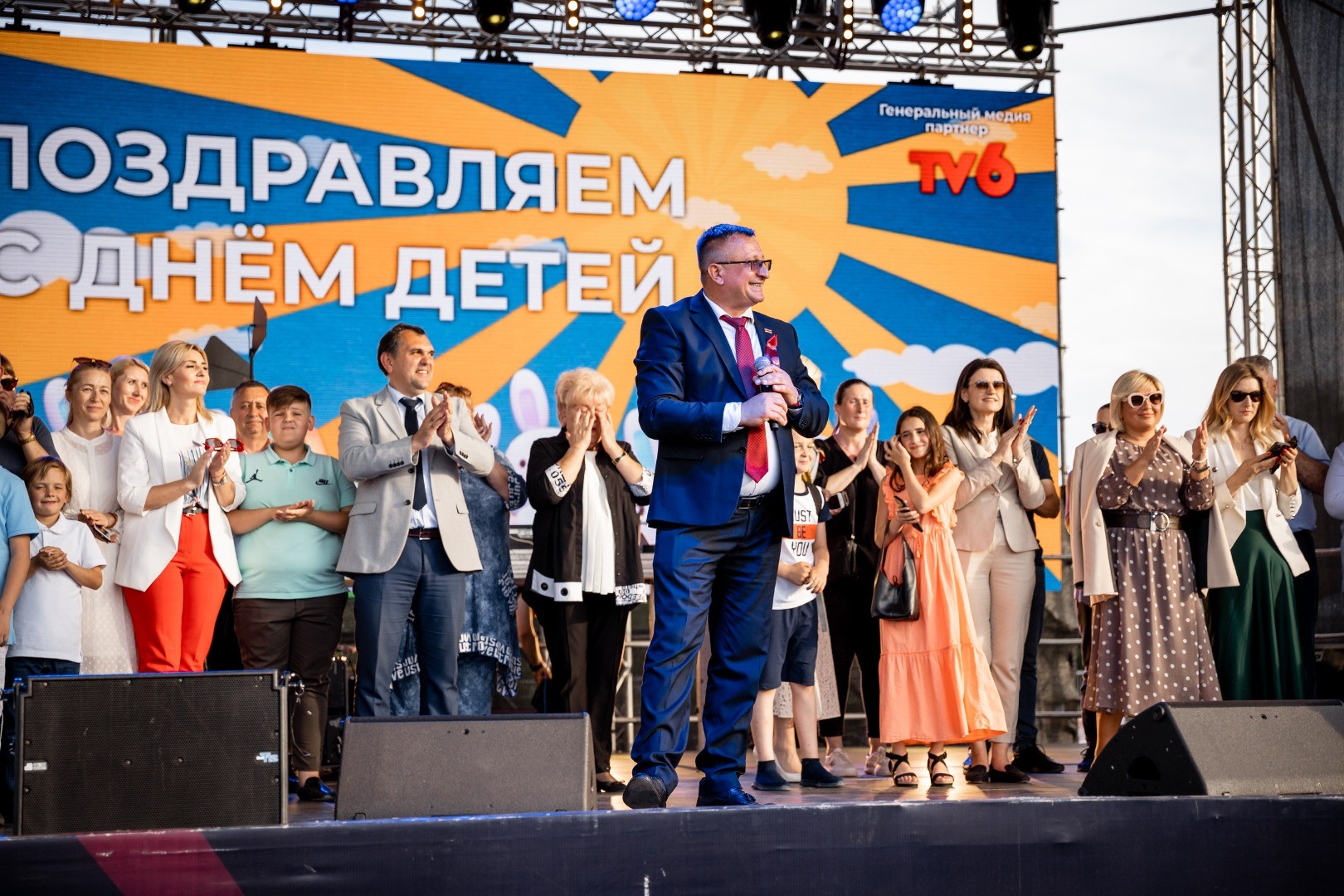 FOTO // Concert de excepție la OrheiLand. Aproximativ 50 de mii de oameni au participat la evenimentul organizat la inițiativa lui Ilan Șor, de Ziua Copilului