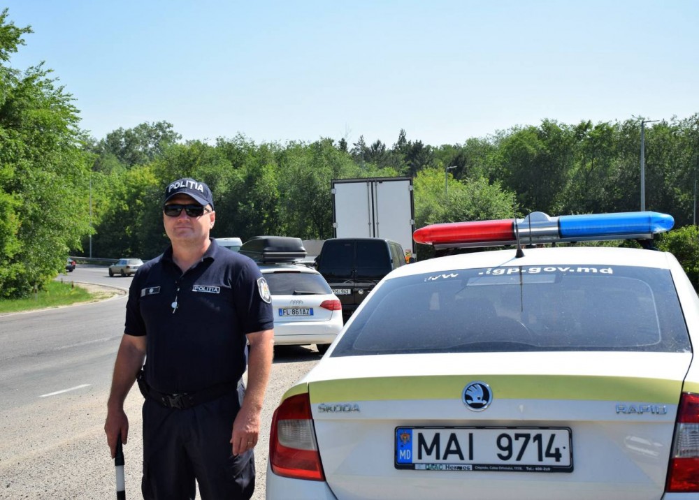 49 de șoferi băuți la volan depistați în weekend. Alți peste 1800, sancționați pentru ignorarea RCR