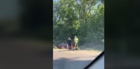 Accident la Vatra: Un automobil a ajuns într-un șanț