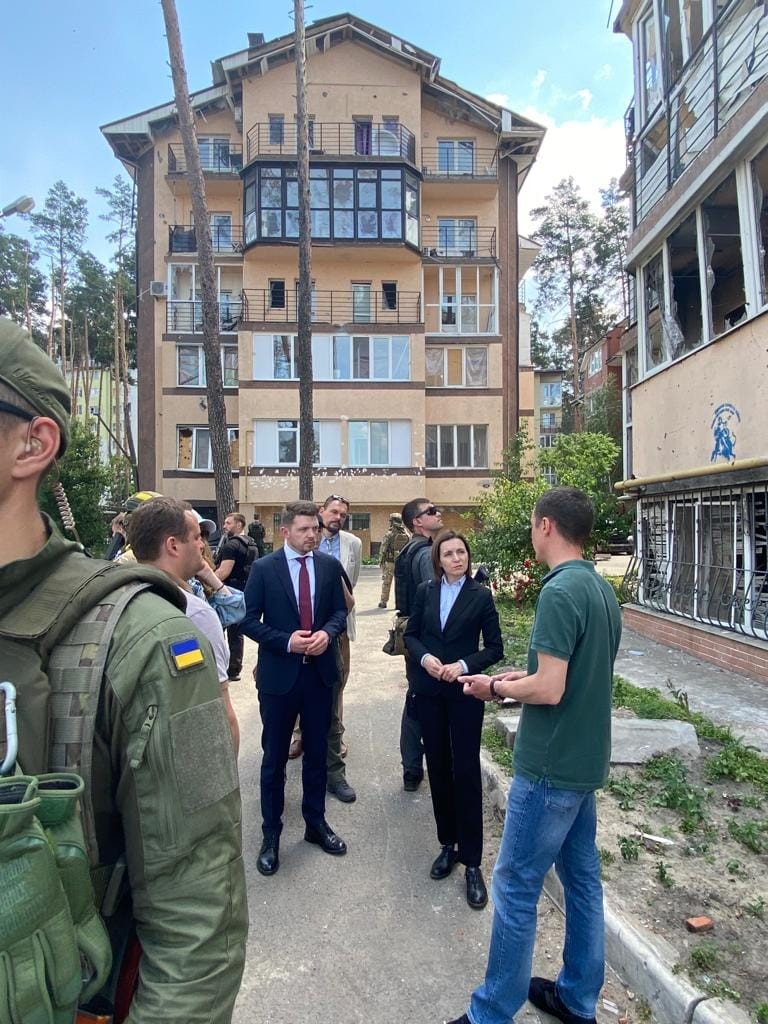FOTO // Maia Sandu a vizitat orașele Borodianca, Bucha și Irpin din Ucraina