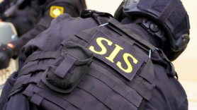 Un DEMOCRAT trezit cu percheziții de mascații de la SIS și procurorii PCCOCS