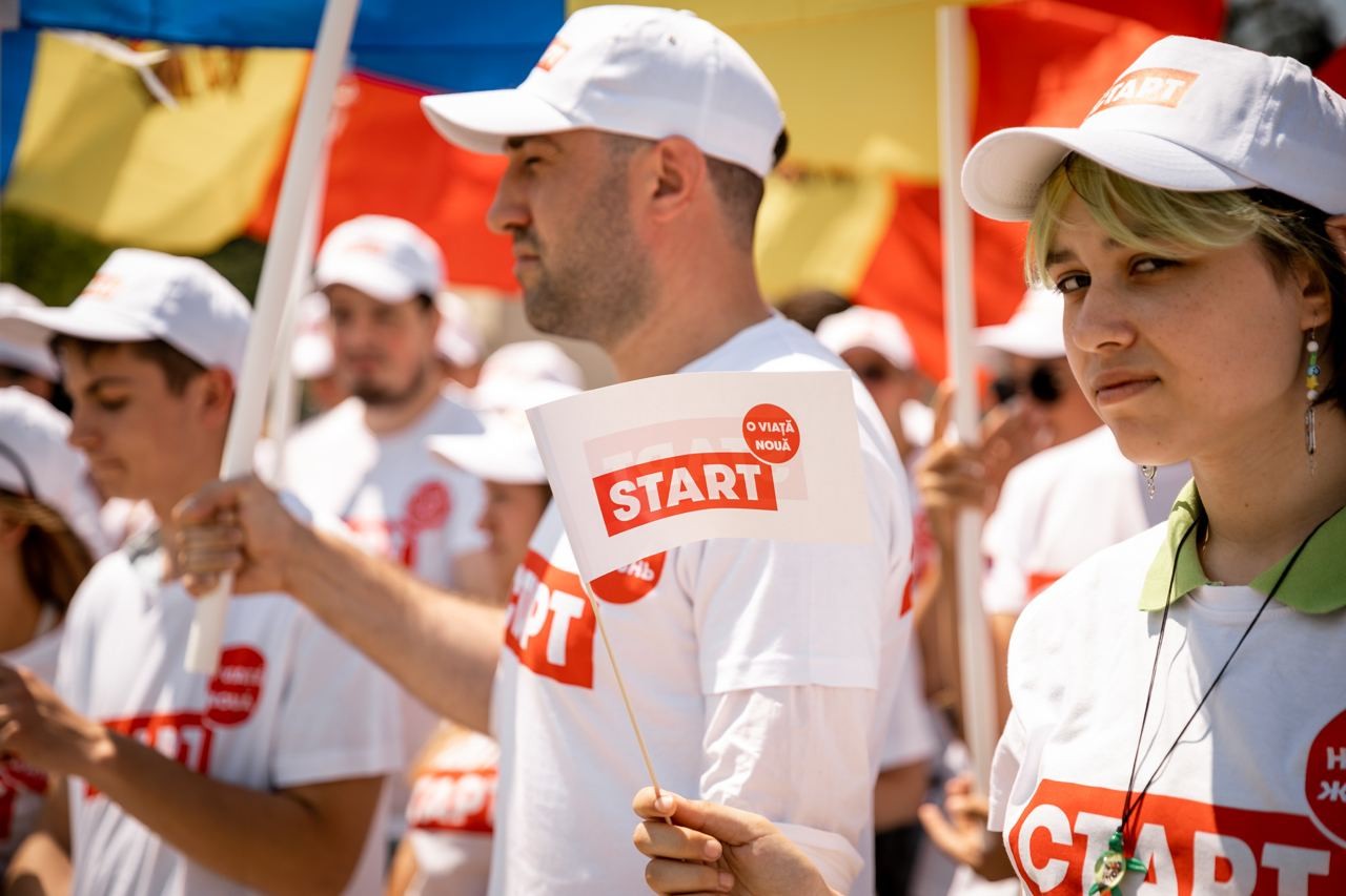FOTO // „START” pentru „O VIAȚĂ NOUĂ”. Mișcarea constituită la protestul din 19 iunie a format și o organizație de tineret
