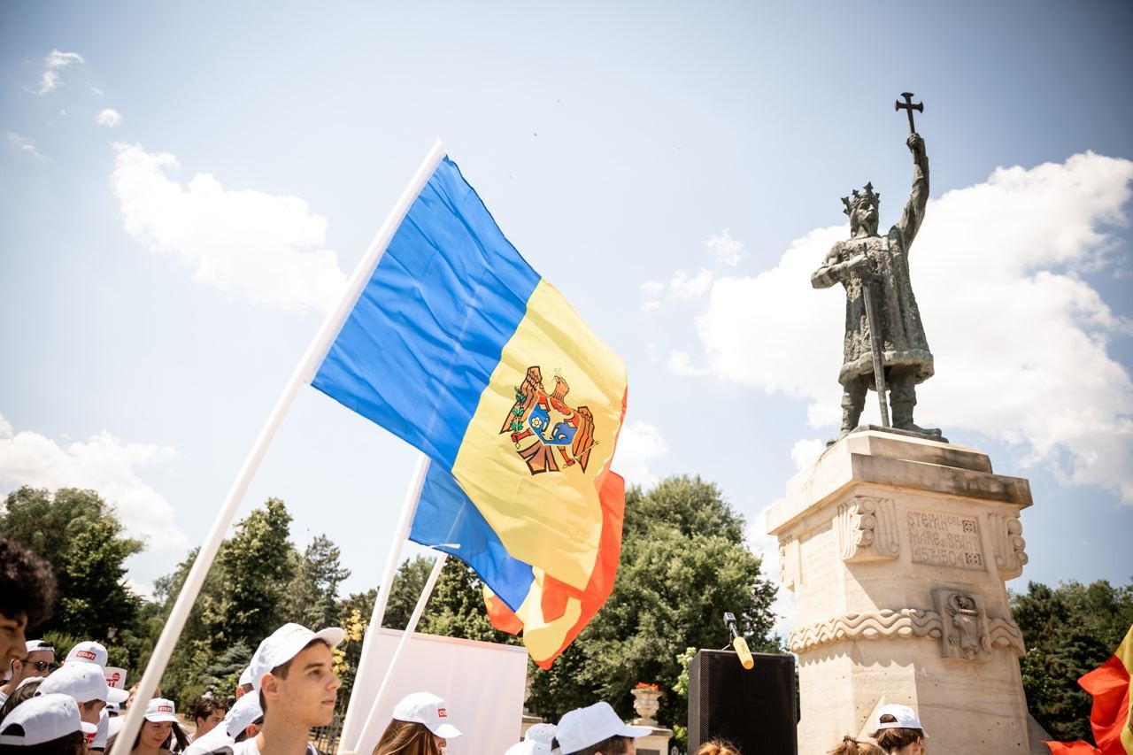 FOTO // „START” pentru „O VIAȚĂ NOUĂ”. Mișcarea constituită la protestul din 19 iunie a format și o organizație de tineret