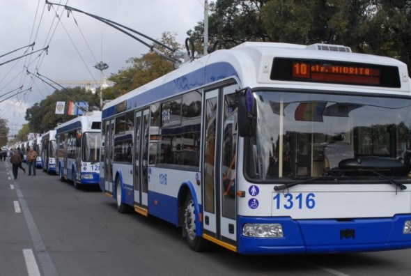 S-au vândut ca pâinea caldă: Primăria anunță că abonamentele de călătorie pentru 6 luni s-au epuizat