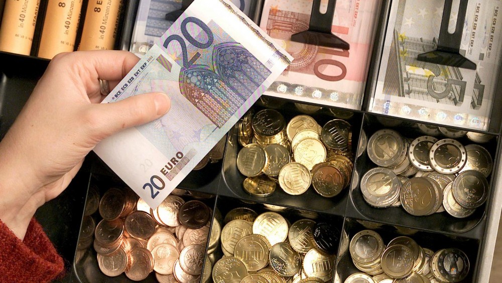 APROBAT! Încă o țară UE va introduce în circulație moneda EURO de la 1 ianuarie 2023