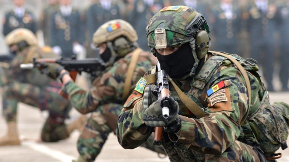 „Trimitem armata cu sapa să ne apere?” Maia Sandu ridiculizează opoziția care critică suportul UE în domeniul militar