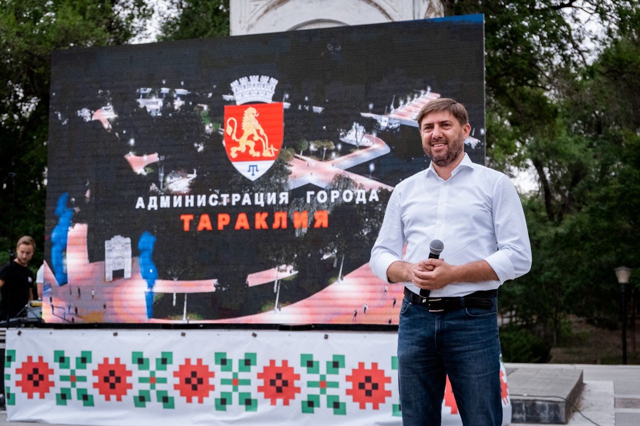 FOTO // La inițiativa lui Ilan Șor, a fost dat startul reconstrucției parcului central din Taraclia