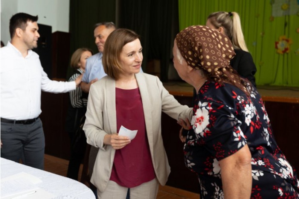 Maia Sandu promite că va susține financiar satele pentru a îmbunătăți condițiile de viață