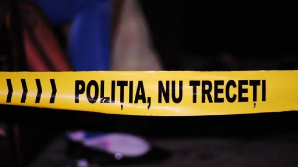 Descoperire macabră la Soroca. Un bărbat a fost găsit spânzurat în propria gospodărie