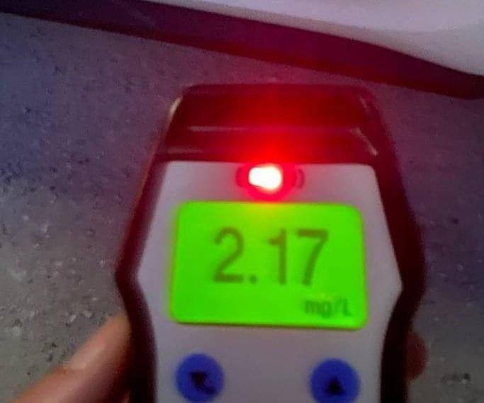 Un șofer a depășit de 14 ori limita de alcool admisibilă când a urcat la volan