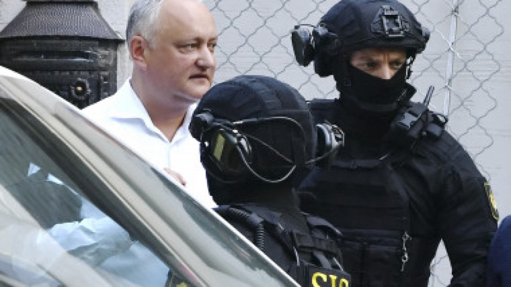 Dodon tot mai aproape de SENTINȚĂ. Procuratura Generală a trimis în judecată unul din dosarele în care fugurează fostul Președinte