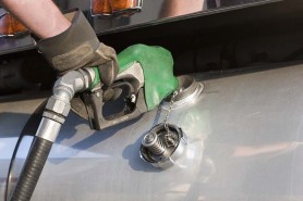ANRE a publicat noile prețuri la combustibili. Motorina scade sub pragul psihologic de 27 de lei, cât va costa benzina