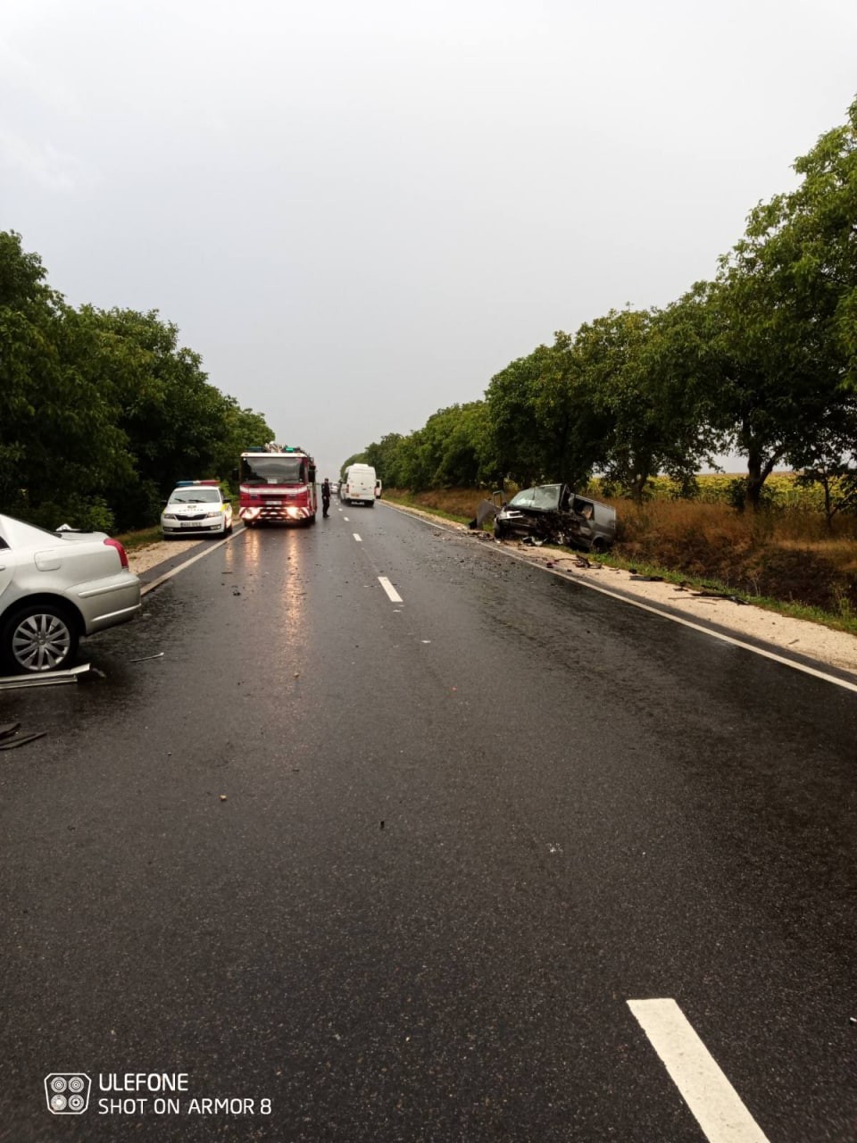 FOTO // Accident grav la Fălești. Trei persoane au avut de suferit după ce o Toyota și un Ford s-au tamponat frontal
