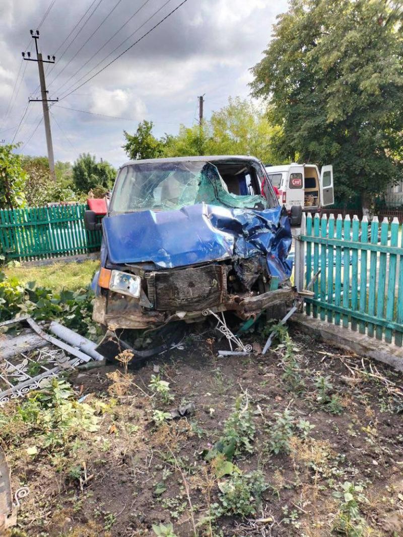 Alcoolul face victime: Un motociclist mort și pasagera sa grav rănită după ce au fost tamponați de un microbus condus de un șofer în stare de ebrietate