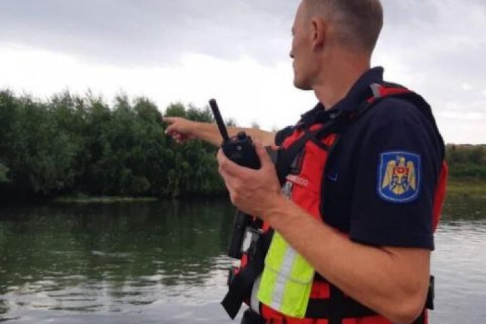 Incident într-un Parc din Chișinău: Un copil de 4 ani s-a smuls din mâna mamei și a plonjat într-un lac