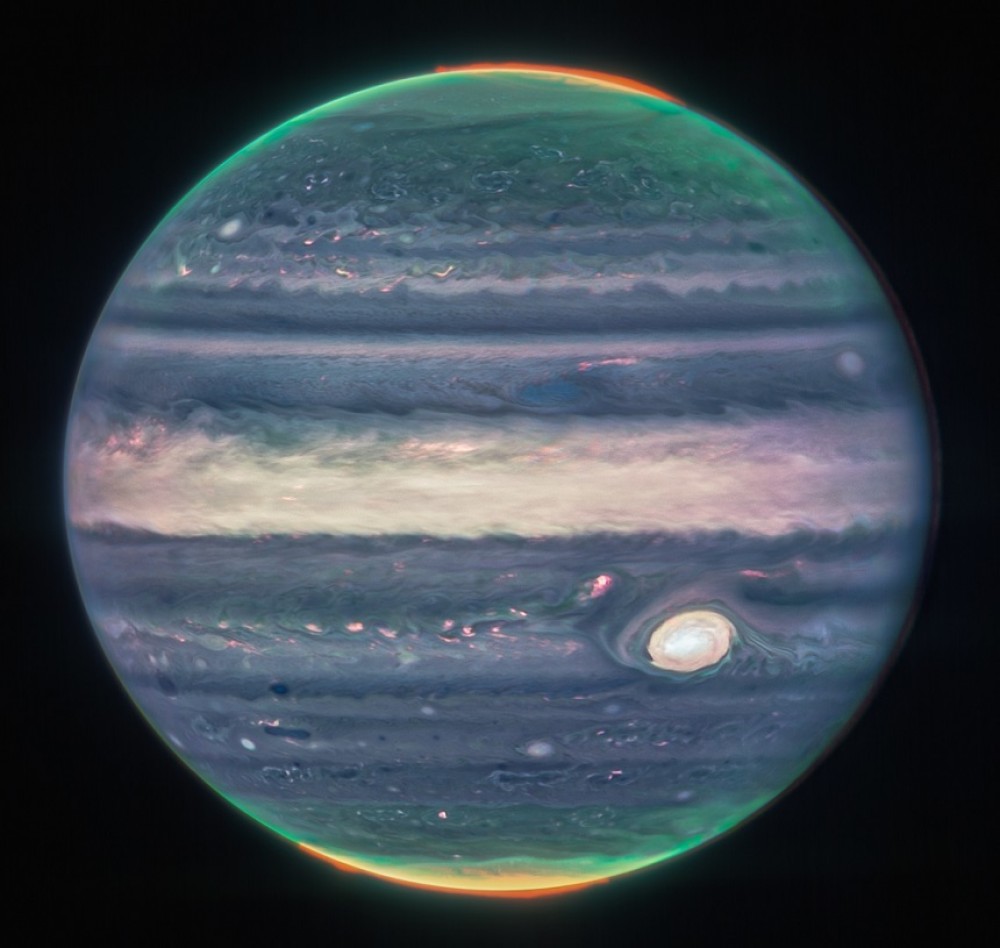 FOTO // NASA a publicat imagini impresionante ale lui Jupiter cu ajutorul telescopului spaţial James Webb
