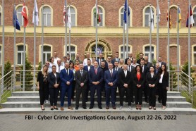 Opt polițiști moldoveni, instruiți la Budapesta de experții FBI, în investigare a criminalității cibernetice