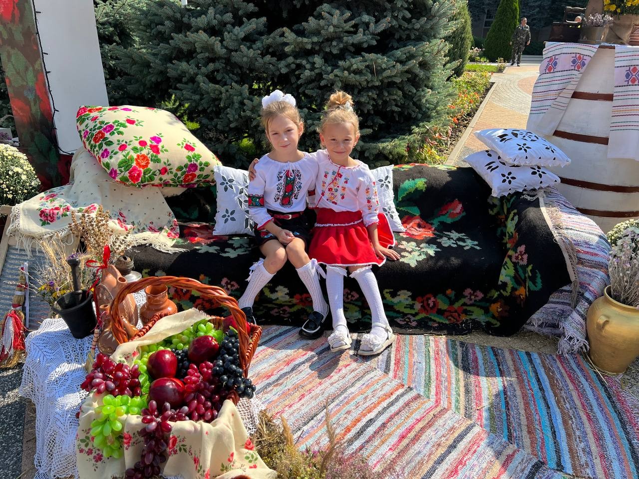 FOTO&VIDEO // Muzică și voie bună, la Orhei. Ziua Independenței sărbătorită cu fast la care este invitată toată lumea să spună: „Moldova, te iubesc!”