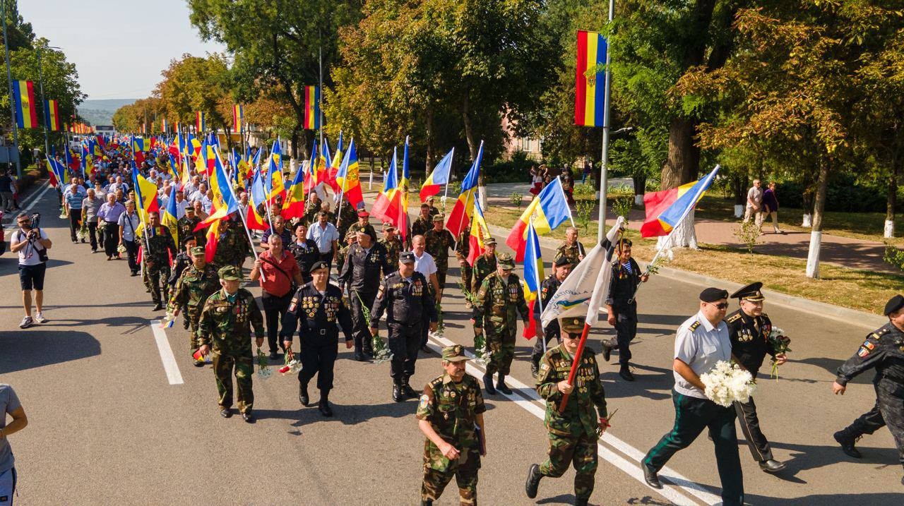 FOTO&VIDEO // Muzică și voie bună, la Orhei. Ziua Independenței sărbătorită cu fast la care este invitată toată lumea să spună: „Moldova, te iubesc!”