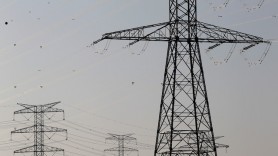 „Frate-frate dar energia e cu bani”: România a dublat taxa de transport a energiei din și către R. Moldova