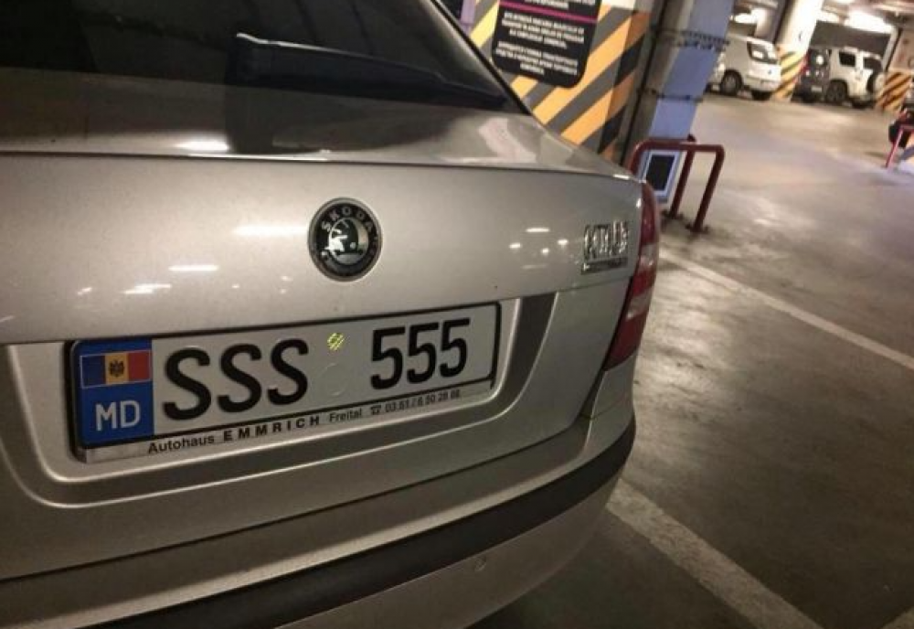 „Modestia” din Moldova. Un număr de înmatriculare personalizat pentru mașină poate să coste cât 18 salarii