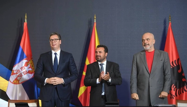 O nouă coaliție anti-Putin. Trei țări și-au dat mâna ca să înfrunte Rusia