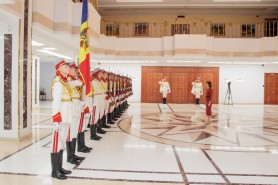 FOTO // Maia Sandu a recepționat scrisorile de acreditare a șapte noi ambasadori veniți la noi în țară