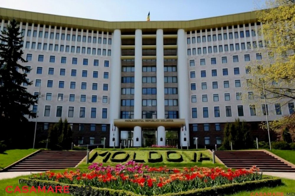 Deputații revin la muncă. Parlamentul se convoacă astăzi în prima ședință din sesiunea de toamnă