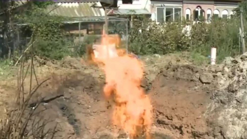 A dat peste gaz săpând după apă. Proprietara terenului a fost amendată iar puțul a fost acoperit