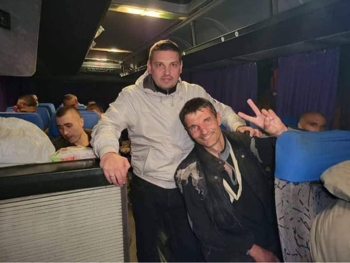 FOTO // Transformarea ȘOCANTĂ a unui militar ucrainean de la Azovstal, după ce a nimerit în captivitate