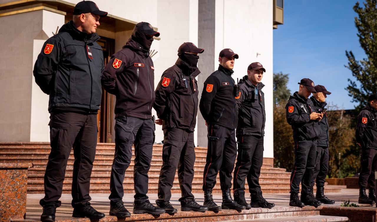 FOTO // Peste 45 de mii de oameni participă la manifestația împotriva PAS și a Maiei Sandu, de la Președinție