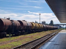 Moldova se pregătește de iarnă. Primele cisterne feroviare cu păcură au ajuns în țară