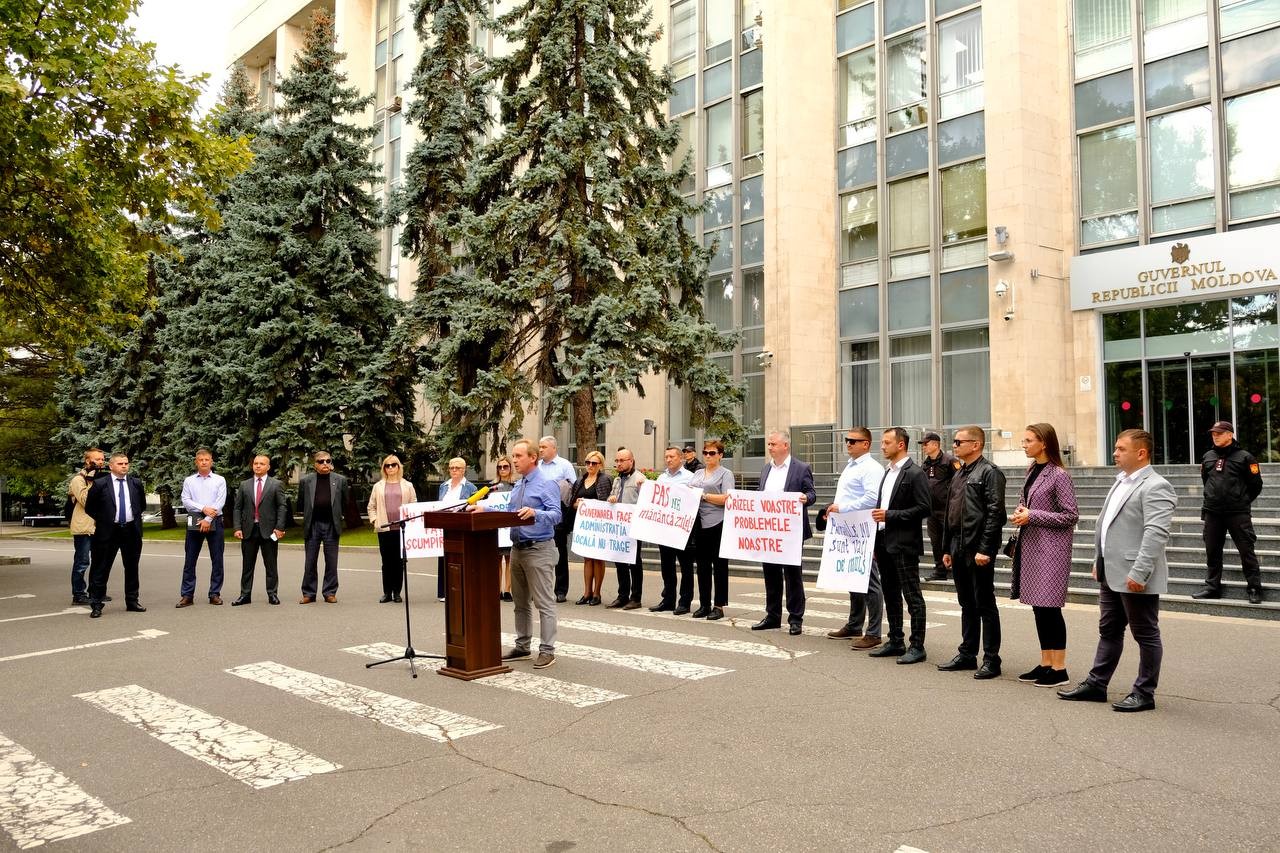 Primarii se revoltă: Guvernul PAS generează probleme și obligă administrația locală să le rezolve