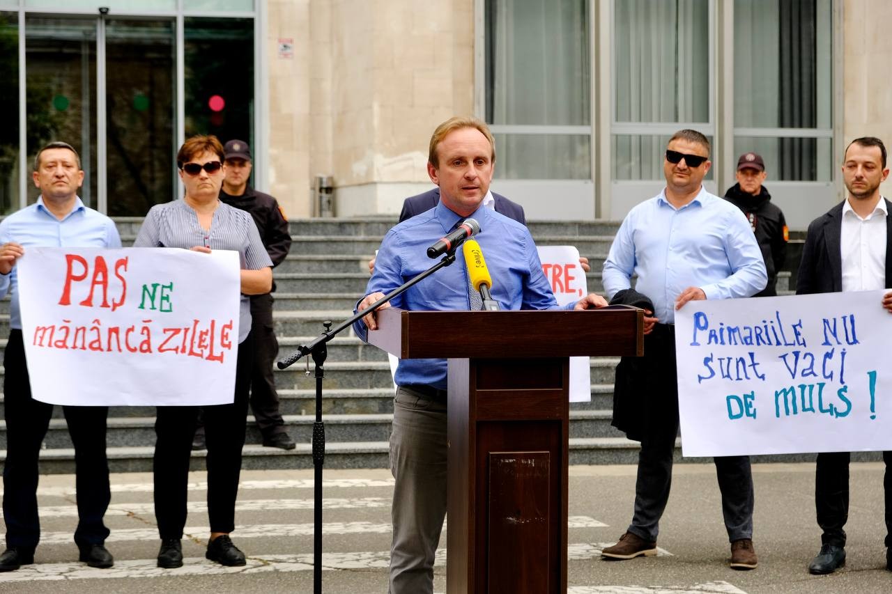 Primarii se revoltă: Guvernul PAS generează probleme și obligă administrația locală să le rezolve