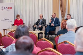 Instanțele de judecată intenționează să reinventeze sistemul judecătoresc, devenind mai prietenoase și accesibile pentru public