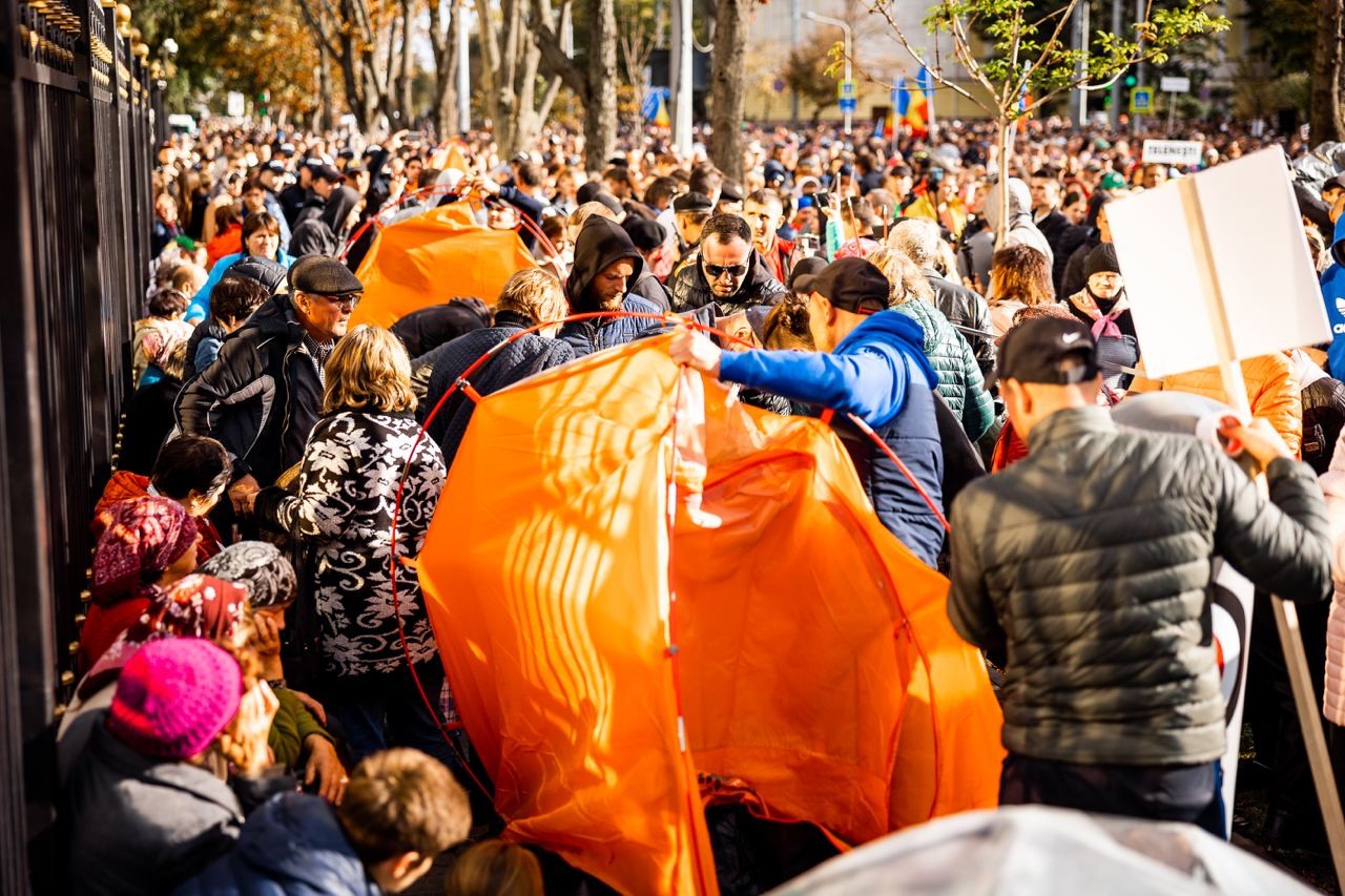 FLASH // Protestul ar putea cuprinde toată Capitala. Șor anunță extinderea „Orășelului Schimbării”