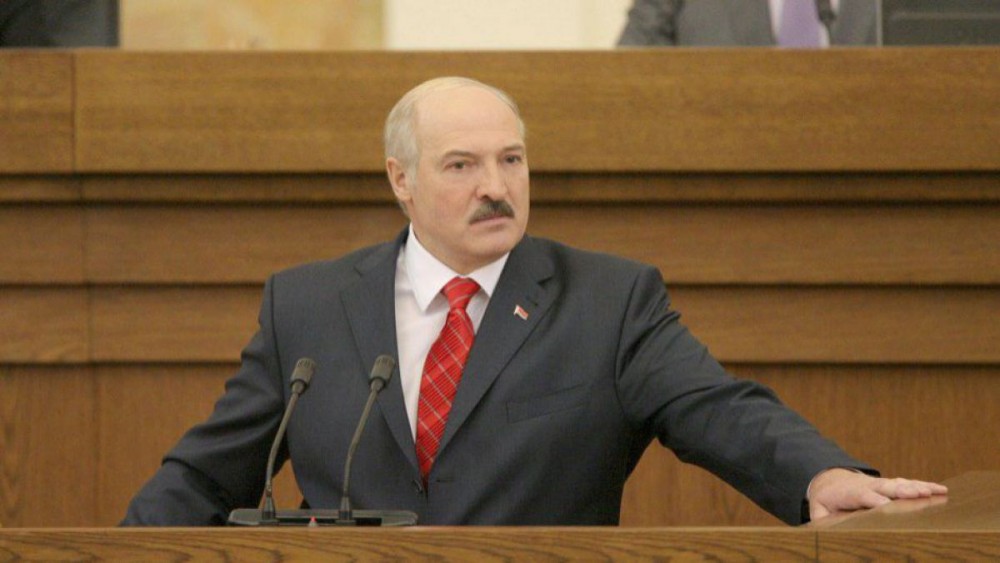 Propunere HALUCINANTĂ cu iz sovietic la Minsk: Lukașenko a cerut mobilizarea elevilor pentru a recolta cartofi