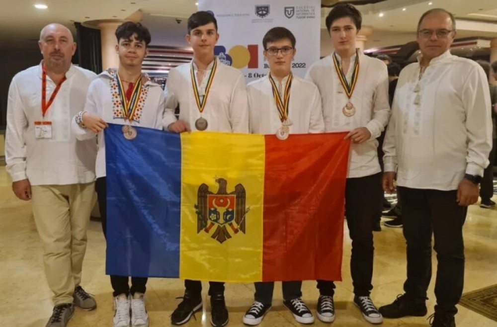 Mândria Republicii Moldova: Patru elevi din Chișinău au câștigat trei medalii de bronz și o mențiune de onoare la Olimpiada Balcanică de Informatică